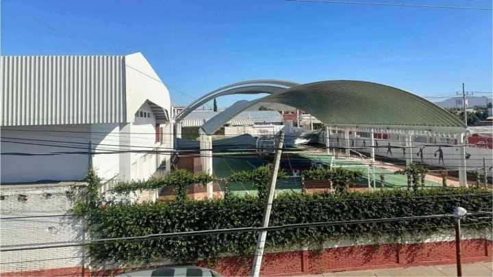Colapsa Lámina en Escuela durante Evento Deportivo en Puebla: Hay 3 Jóvenes y un Adulto Heridos