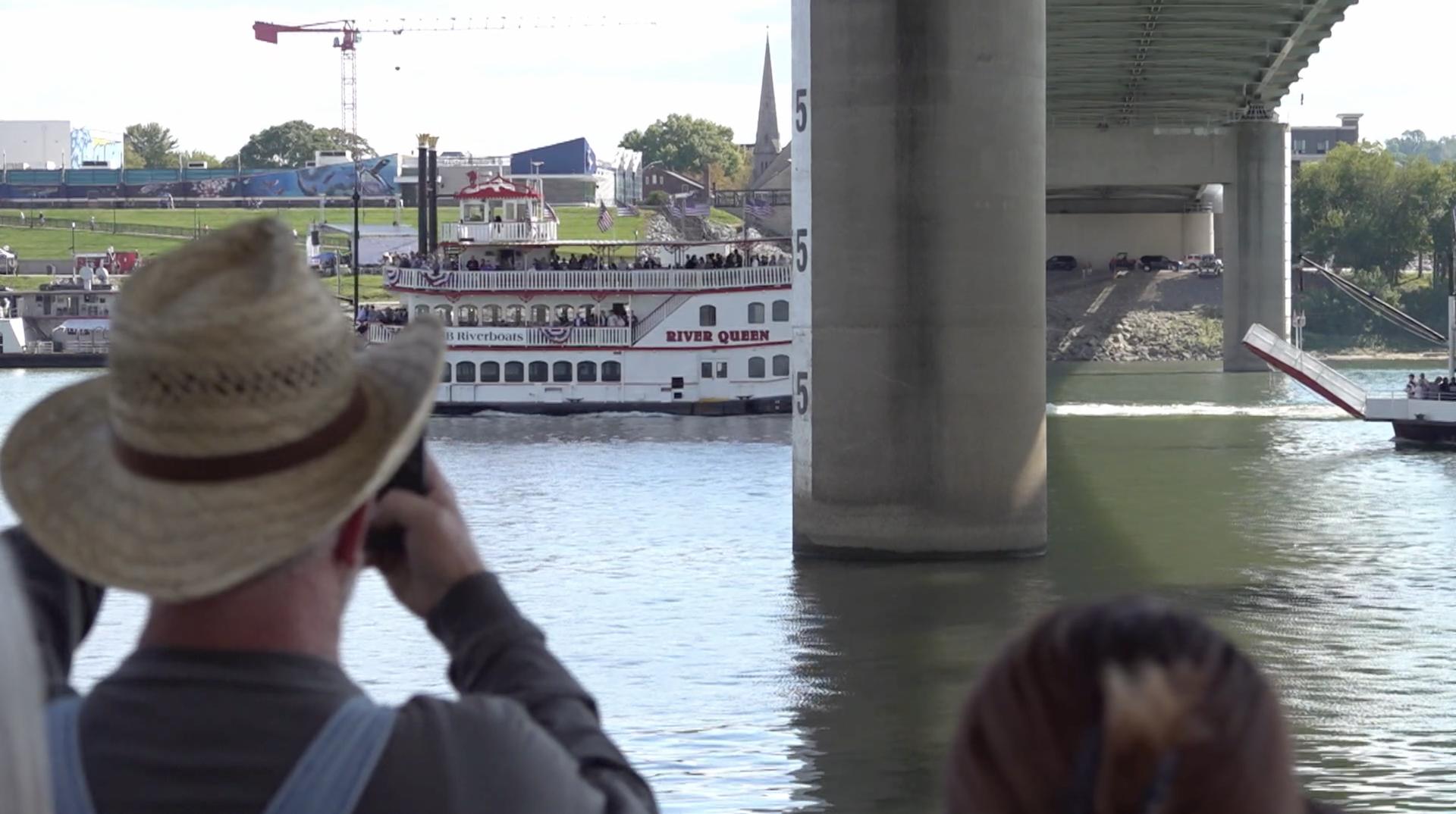Hundreds flock to southern Ohio for festival honoring U.S. river cities
