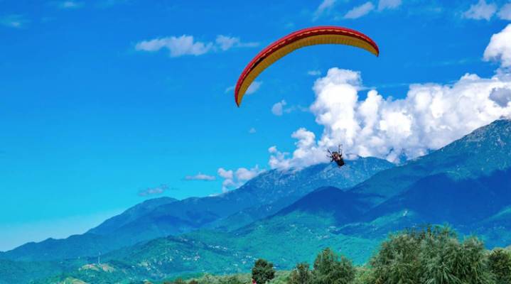 Canadian paraglider lost in Kangra mountains located