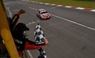 Blotta ganó en Rosario y no se baja de la pelea por el título