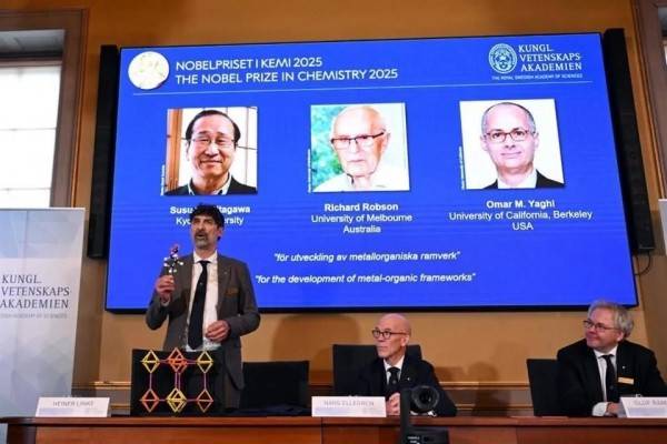 Ganan Nobel de Química por marcos metal
