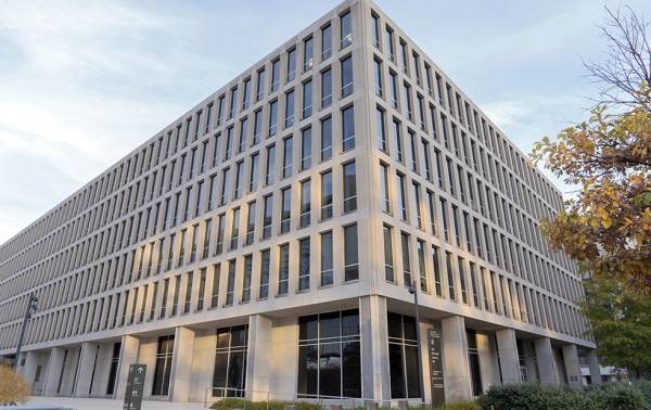 Nuevos despidos afectan severamente al Departamento de Educación de EU