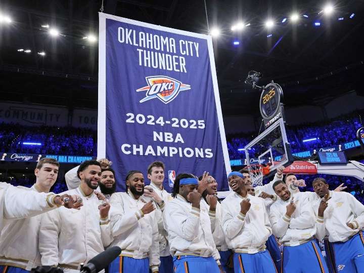 Thunder receive NBA title rings, raise banner before opener