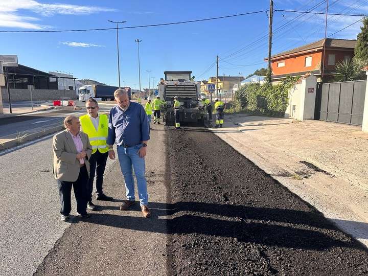 La Comunidad de Murcia mejora la carretera entre Santomera y Abanilla con material reciclado