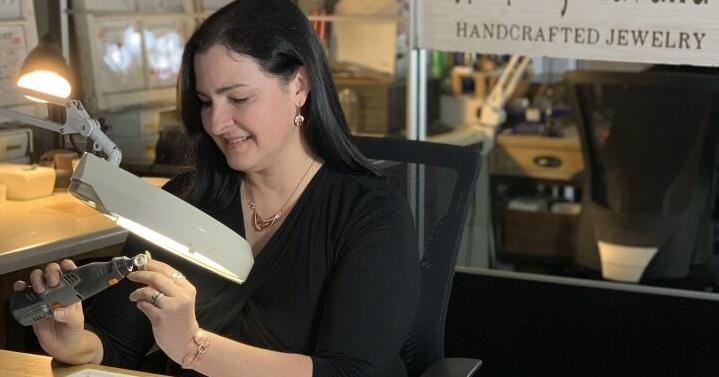 Baton Rouge woman teaches artists how to turn craft to cash
