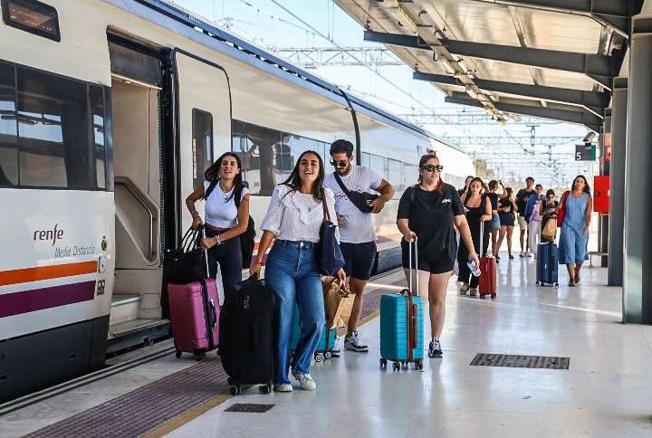 El temporal vuelve a dejar casi aislado a Huelva: sin conexión por tren y con multitud de carreteras cortadas