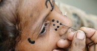 Tatuajes tradicionales hindúes en Pakistán: ¿una costumbre en peligro de desaparecer?