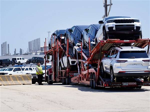 Maker of Jeep and Fiat sees early results of turnaround with higher 3Q revenue