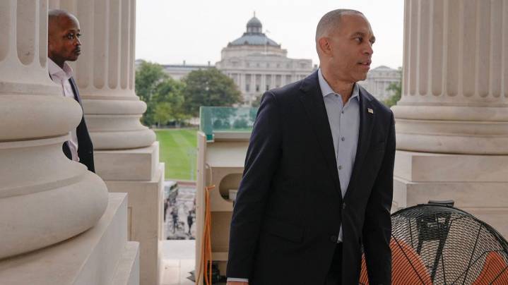 Trump trolls Jeffries with sombrero memes; House Democratic leader says 'bigotry will get you nowhere'