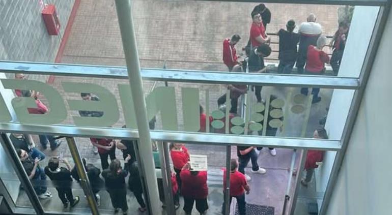 Paró también el INEGI; piden mejora salarial