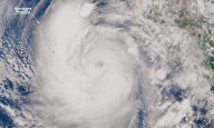 Priscilla baja a huracán categoría 1 en el suroeste de la península de Baja California