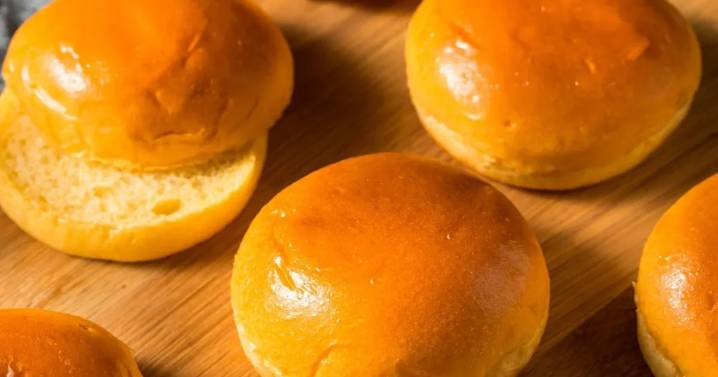 Cómo hacer pan de papa casero con 8 ingredientes sin horno 