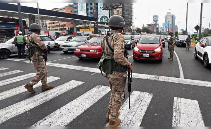 Ernesto Álvarez, jefe del Gabinete de Jerí, no descarta aplicar toque de queda en Lima Metropolitana
