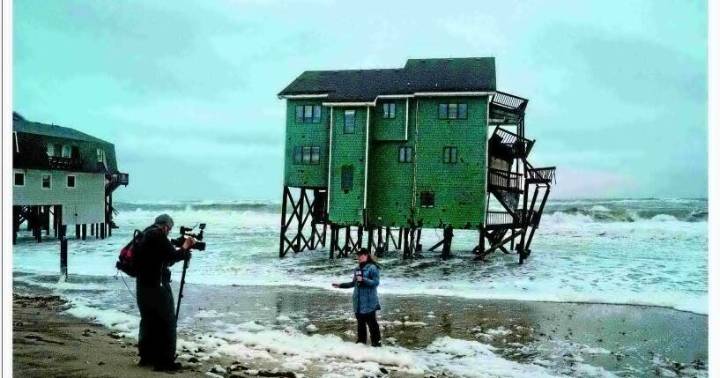 Major storm pounds Northeast US