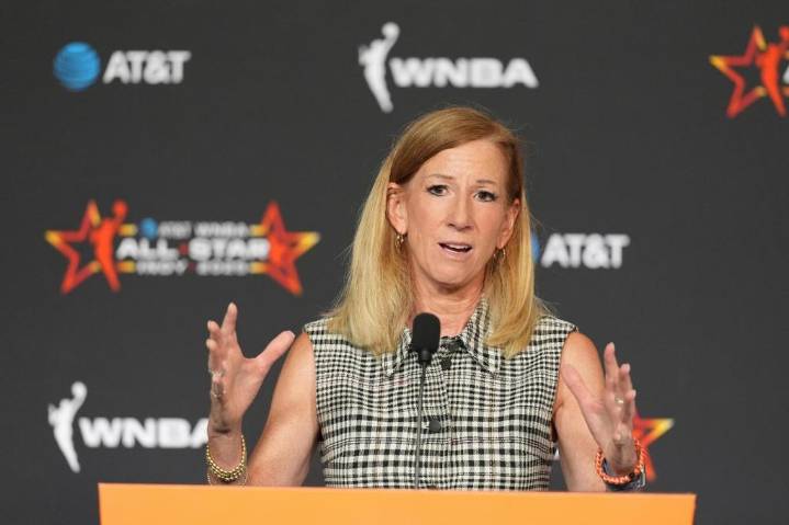 WNBA, players union agree to 30-day extension for CBA talks