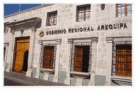 Declaran patrimonio cultural de la Nación material bibliográfico de Mario Vargas de Libro Cien años de soledad en Biblioteca Regional Vargas Llosa