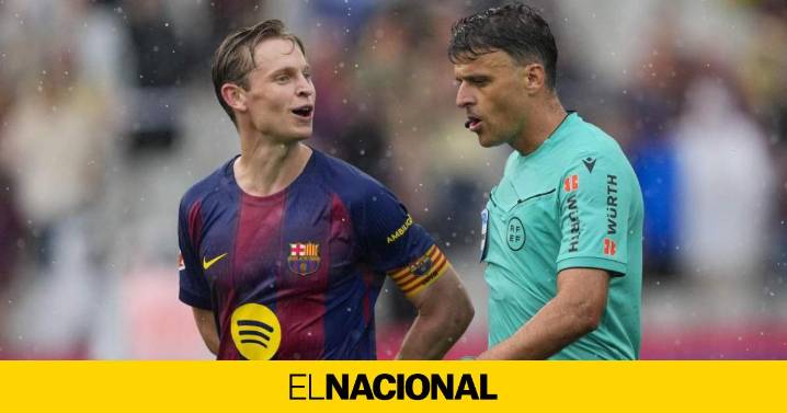 Gil Manzano saca de quicio al Barça con dos decisiones muy polémicas