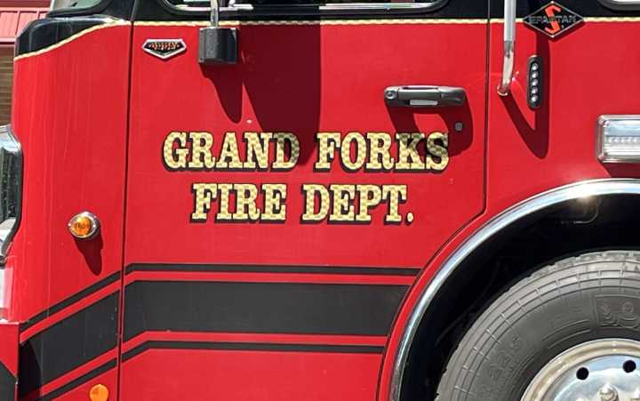Stove fire prompts response by Grand Forks Fire Department