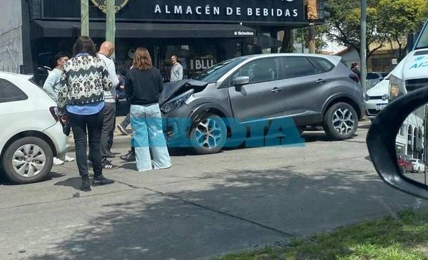 Otro fuerte choque en Tolosa: una mujer fue asistida por el SAME