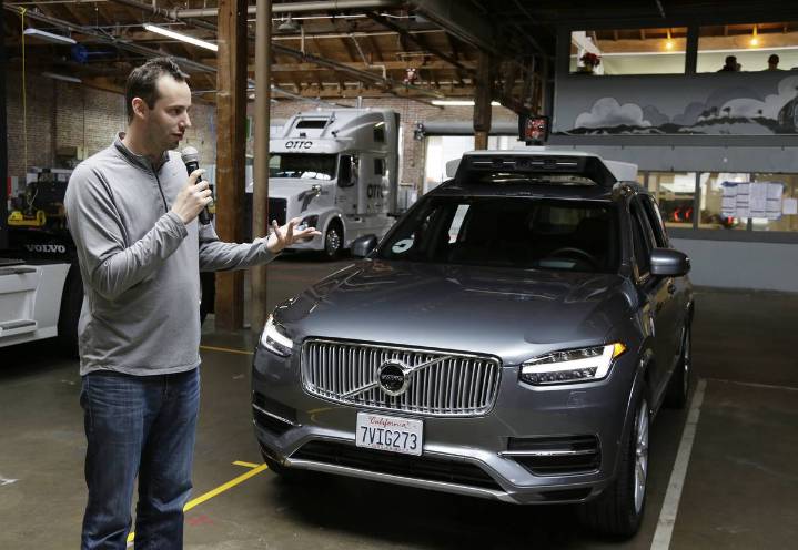 California police pull over a self-driving Waymo for an illegal U