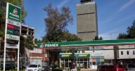 Fitch eleva la calificación de Pemex y estabiliza la perspectiva