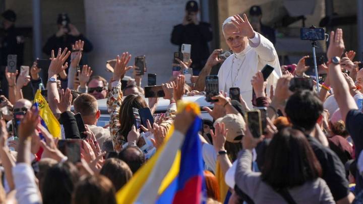 Pope gives Venezuela reason to celebrate by canonizing its beloved 'doctor of the poor' as 1st saint
