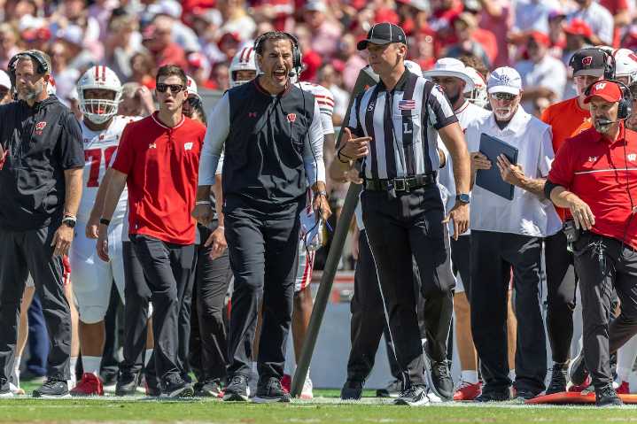 Scouting the Badgers: 5 questions, prediction with a Wisconsin reporter