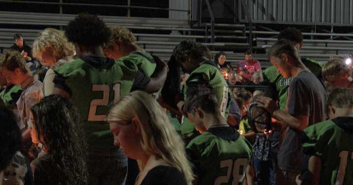 'A hole in everybody's heart': Beloved Chelsea mom mourned in vigil
