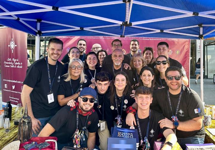 La Semana Santa de Alicante conquista el Encuentro Nacional de Jóvenes Cofrades en Elche