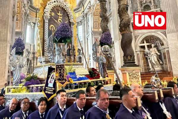 El Señor de los Milagros recibe bendición papal en ceremonia histórica en el Vaticano