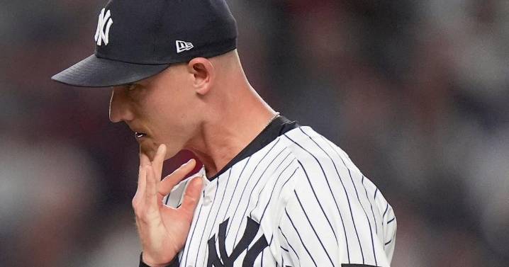 Yankees bullpen falters again in playoff-opening loss to the Red Sox