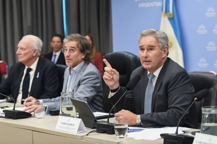 Quirno defendió el plan económico y salió al cruce del kirchnerismo: “El mercado tenía pavor de que volvieran”