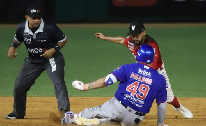 Charros cobra desquite en extrainnings y se queda con la serie en Mazatlán