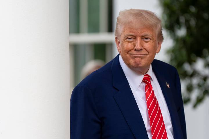 Trump Announces More Surprise White House Renovations