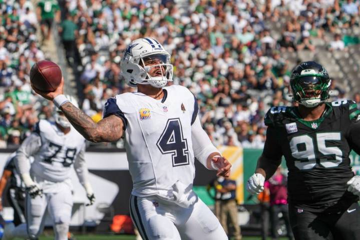 NFL roundup: Broncos knock Eagles from unbeatens with furious comeback