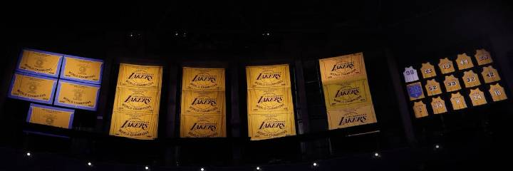 Mark Walter adquiere a los Lakers por 10 mil millones de dólares