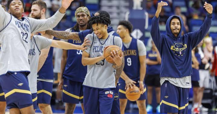 Photos: Pelicans give fans a sneak peek at upcoming season during open practice