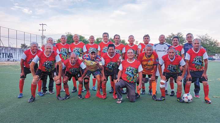 Golea San Nicolás en Zacatepec estrenan y ganan