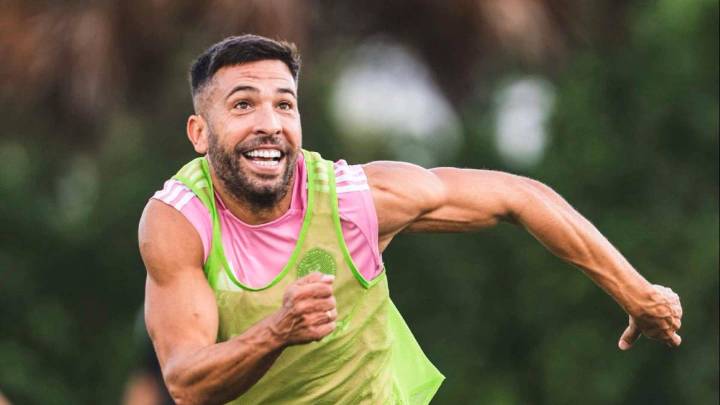 Emotivo mensaje de Lionel Messi tras anuncio del retiro de Jordi Alba, quien juega sus últimos partidos con el Inter Miami