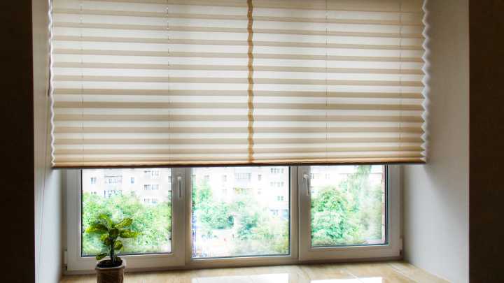 Easily Remove Stains From Your Fabric Window Blinds With These Tips