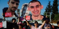 Uno por uno, quiénes son los 20 rehenes vivos que Hamas prometió liberar: hay 3 argentinos
