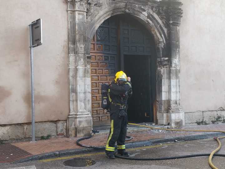 El juicio por el incendio de la portada de Las Concepcionistas se celebrará el martes en la Audiencia Provincial