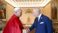 El papa León XIV reza junto al rey Carlos III en un oficio inédito desde el cisma anglicano