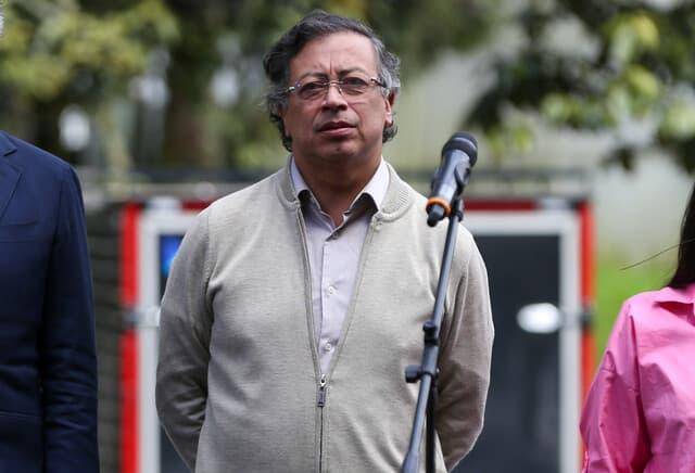 La seguidilla de mensajes con la que Petro respondió a Trump: lo llamó “ignorante” y le dijo que “está engañado por sus asesores”