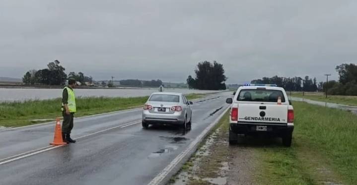 Advierten sobre peligro por inundación en un tramo de la Ruta 226