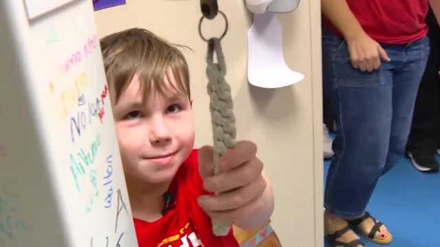 Des Moines second grader thriving after life-saving leukemia treatment