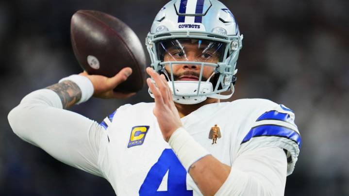 Dallas Cowboys quaterback Dak Prescott returns home to for field dedication