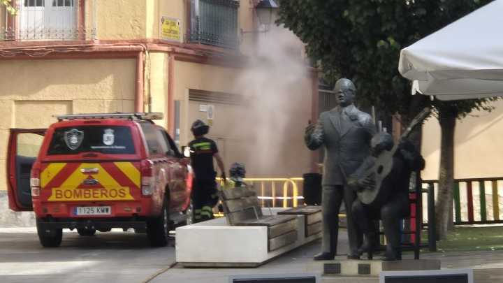 Alarma en la Plaza de la Soledad de Badajoz por una posible fuga de gas