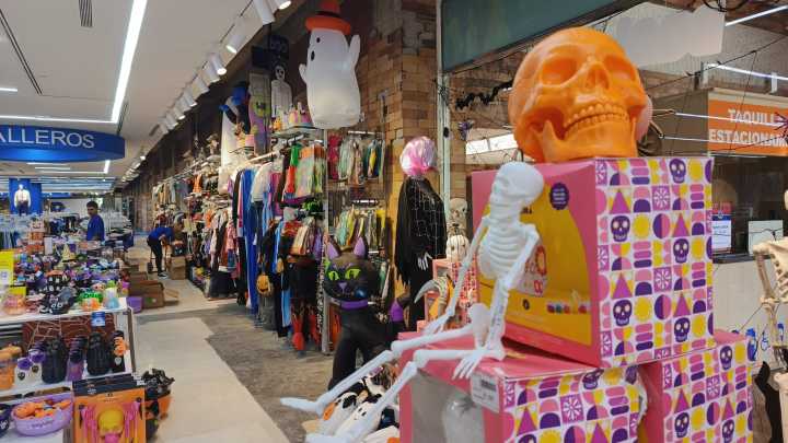 Disfraces entre $20 y $30 marcan el precio de la Noche de Brujas en La Cascada