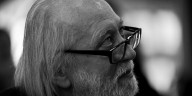 László Krasznahorkai y el arte de narrar la complejidad del presente